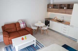Апартаменты Apartments SLAVA Радовичи Апартаменты с 1 спальней-60